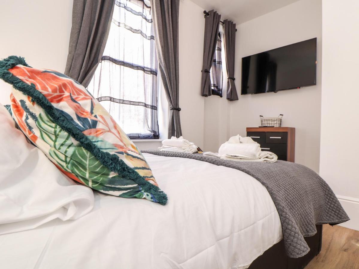 The Dynar Apartamento Helston Exterior foto
